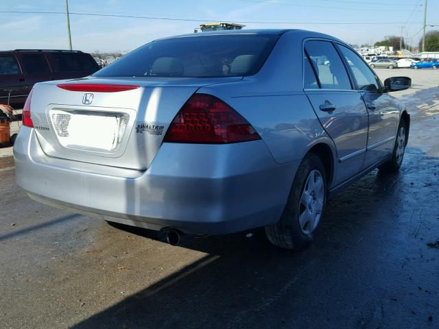 3HGCM56487G700042 - 2007 HONDA ACCORD LX SILVER photo 4