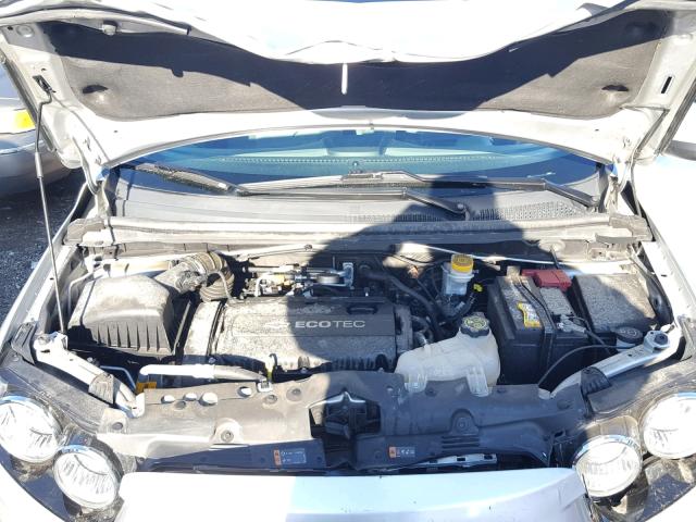 1G1JA5SH1D4195681 - 2013 CHEVROLET SONIC LS 银色 照片 7