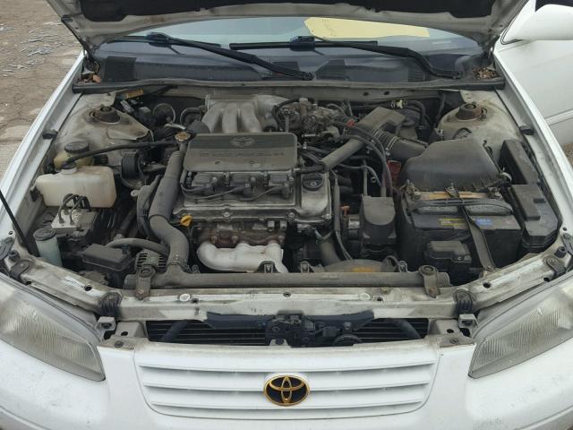 JT2BF22K5X0190771 - 1999 TOYOTA CAMRY LE WHITE photo 7