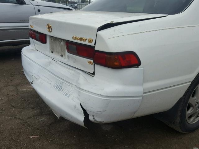 JT2BF22K5X0190771 - 1999 TOYOTA CAMRY LE თეთრი ფოტო 9
