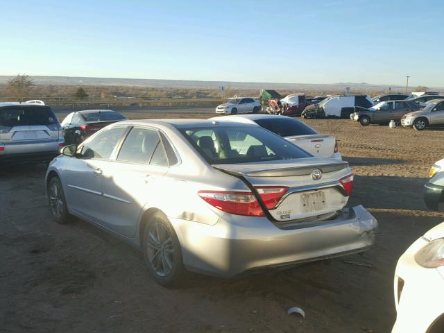 4T1BF1FK8FU873286 - 2015 TOYOTA CAMRY LE SILVER photo 3