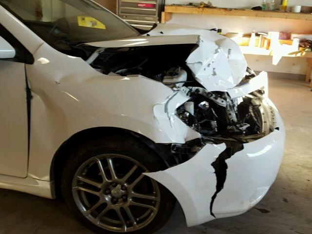 JTKDE167960111340 - 2006 SCION TC WHITE photo 9