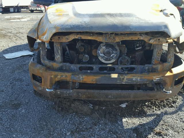 3C63RRNL6DG616112 - 2013 RAM 3500 LONGH BROWN photo 9