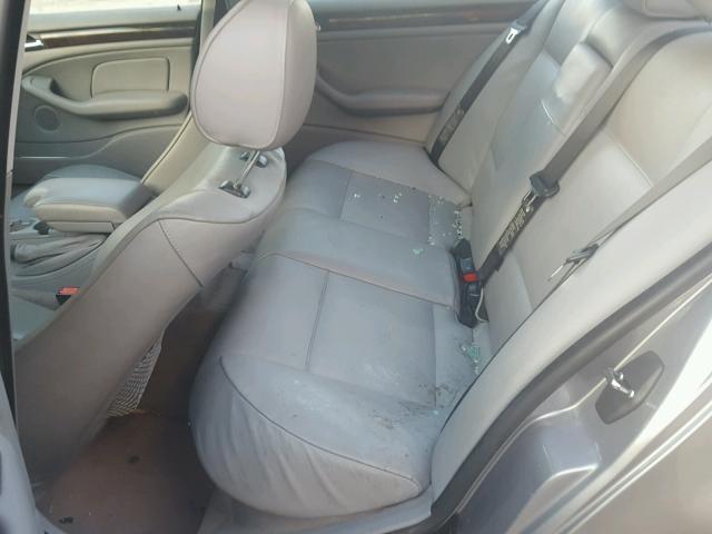WBAEV33453KR25676 - 2003 BMW 325 I SILVER photo 6