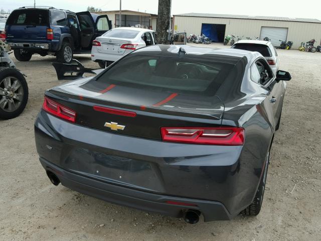 1G1FD1RX1H0155522 - 2017 CHEVROLET CAMARO LT GRAY photo 4