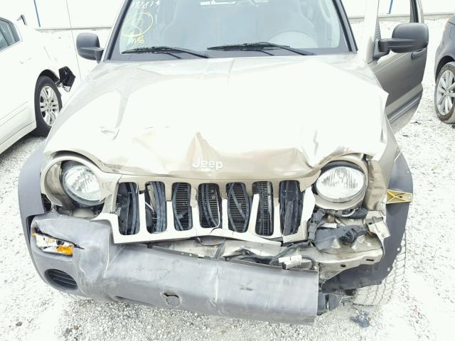 1J4GK48K94W323949 - 2004 JEEP LIBERTY SP GOLD photo 7