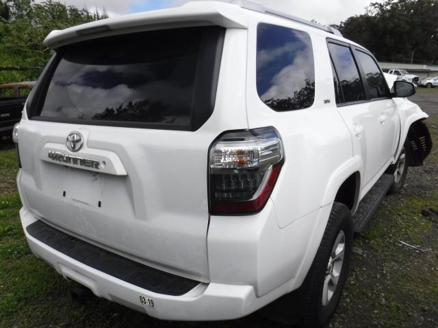 JTEBU5JR0H5430063 - 2017 TOYOTA 4RUNNER SR WHITE photo 4