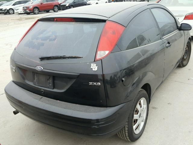 3FAFP31N55R143850 - 2005 FORD FOCUS ZX3 CHARCOAL photo 4