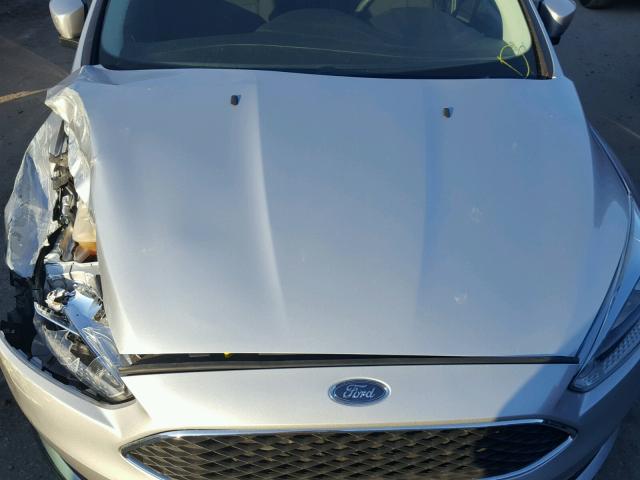 1FADP3F22FL304340 - 2015 FORD FOCUS SE SILVER photo 7