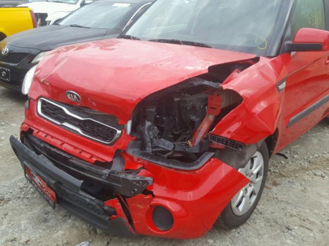 KNDJT2A5XD7491692 - 2013 KIA SOUL RED photo 9