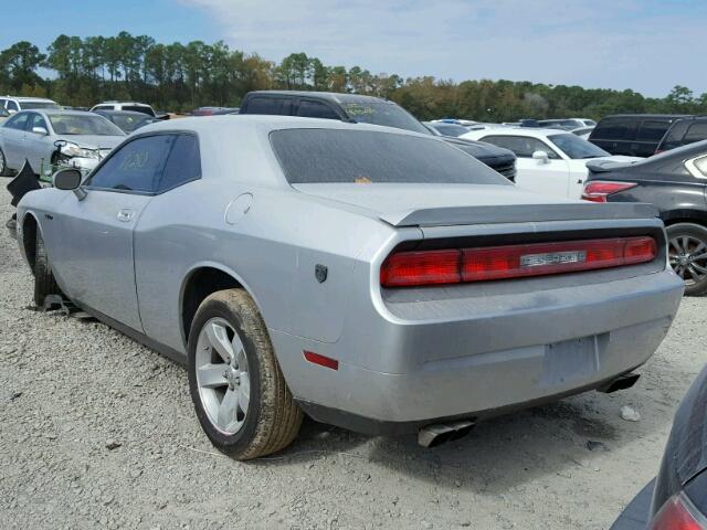 2B3LJ44V09H561249 - 2009 DODGE CHALLENGER SILVER photo 3