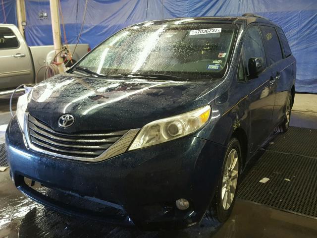 5TDDK3DC8BS001589 - 2011 TOYOTA SIENNA XLE GREEN photo 2