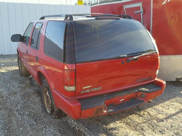 1GNDT13W32K225803 - 2002 CHEVROLET BLAZER RED photo 3