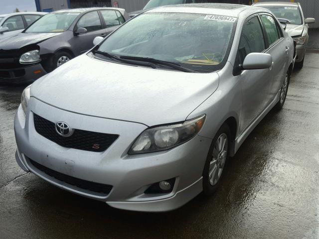 1NXBU4EE7AZ383563 - 2010 TOYOTA COROLLA BA SILVER photo 2