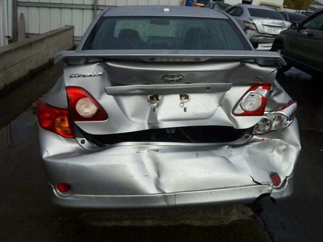 1NXBU4EE7AZ383563 - 2010 TOYOTA COROLLA BA SILVER photo 9