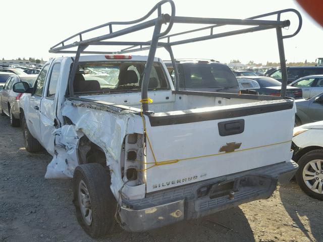 2GCEC19C671617398 - 2007 CHEVROLET SILVERADO WHITE photo 3