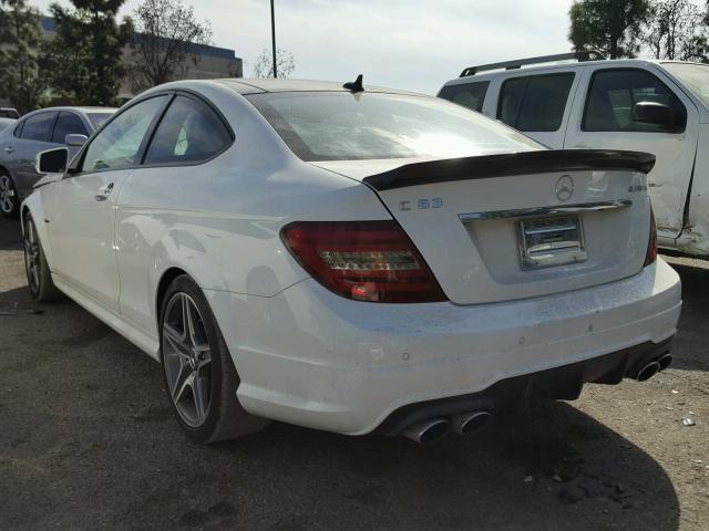 WDDGJ7HBXDG035853 - 2013 MERCEDES-BENZ C 63 AMG WHITE photo 3