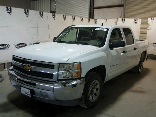 3GCPCREA6CG213210 - 2012 CHEVROLET SILVERADO WHITE photo 2