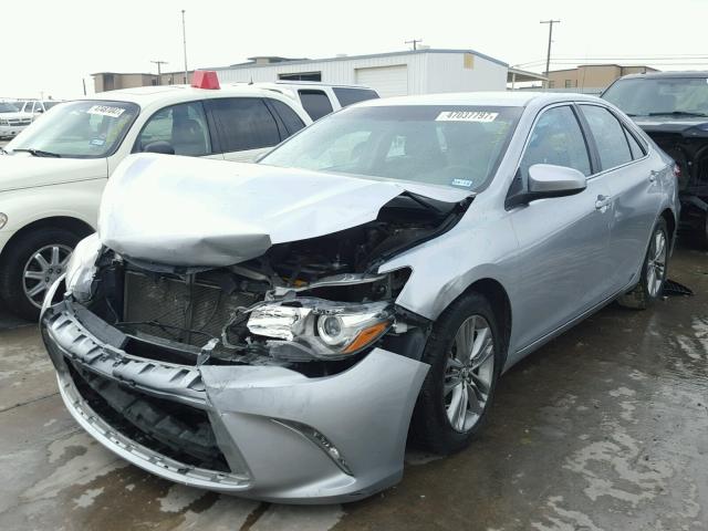 4T1BF1FK0FU080645 - 2015 TOYOTA CAMRY LE SILVER photo 2