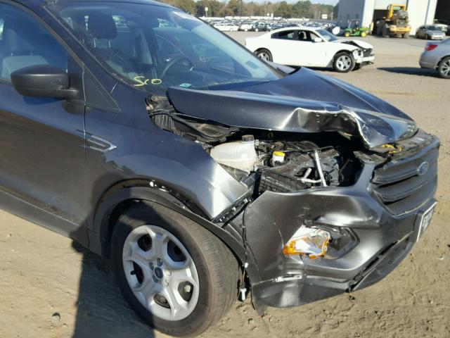 1FMCU0F72HUB80216 - 2017 FORD ESCAPE S GRAY photo 9