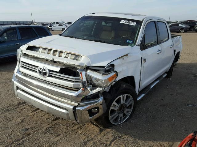 5TFGY5F12EX153532 - 2014 TOYOTA TUNDRA CRE WHITE photo 2