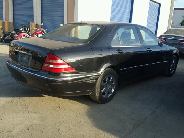 WDBNG75J2YA060393 - 2000 MERCEDES-BENZ S 500 BLACK photo 4