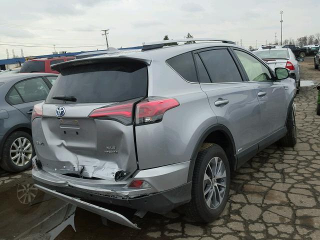 JTMRJREV5HD153068 - 2017 TOYOTA RAV4 HV LE SILVER photo 4