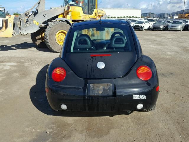 3VWCK21C32M440643 - 2002 VOLKSWAGEN NEW BEETLE 黑色 照片 6