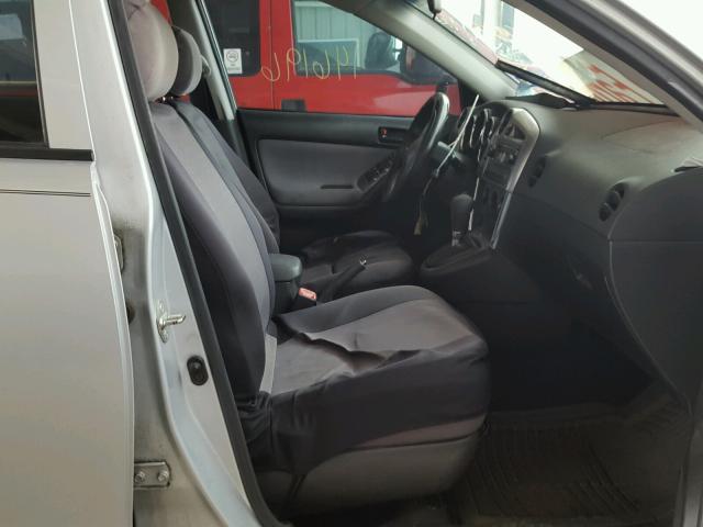 2T1KR32E15C447250 - 2005 TOYOTA MATRIX 银色 照片 5