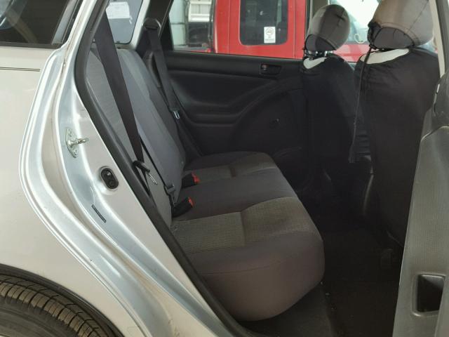 2T1KR32E15C447250 - 2005 TOYOTA MATRIX 银色 照片 6