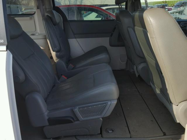 2A8HR54P98R713888 - 2008 CHRYSLER TOWN & COU 白色 照片 6