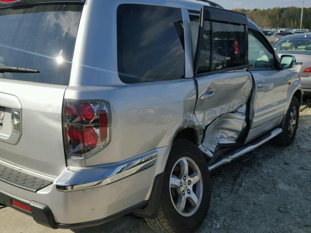 5FNYF28576B043824 - 2006 HONDA PILOT EX SILVER photo 9