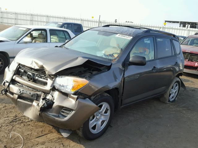 2T3ZF4DV6CW133364 - 2012 TOYOTA RAV4 棕色 照片 2