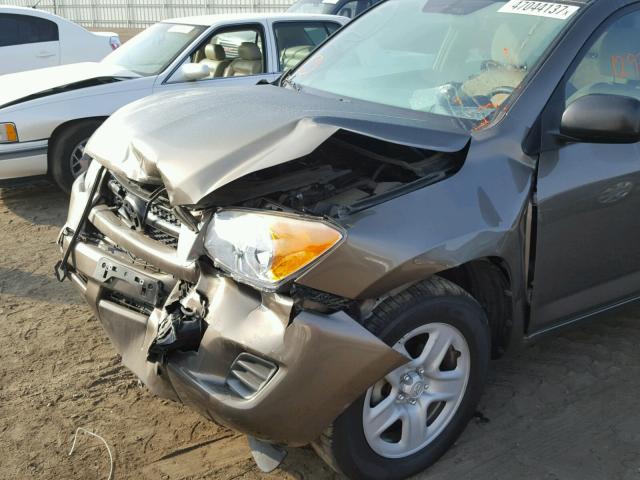 2T3ZF4DV6CW133364 - 2012 TOYOTA RAV4 棕色 照片 9
