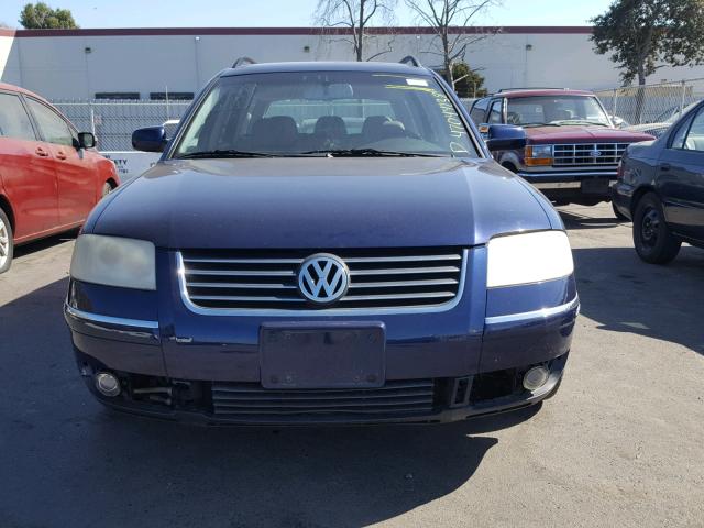 WVWYH63B02E208297 - 2002 VOLKSWAGEN PASSAT GLX BLUE photo 9