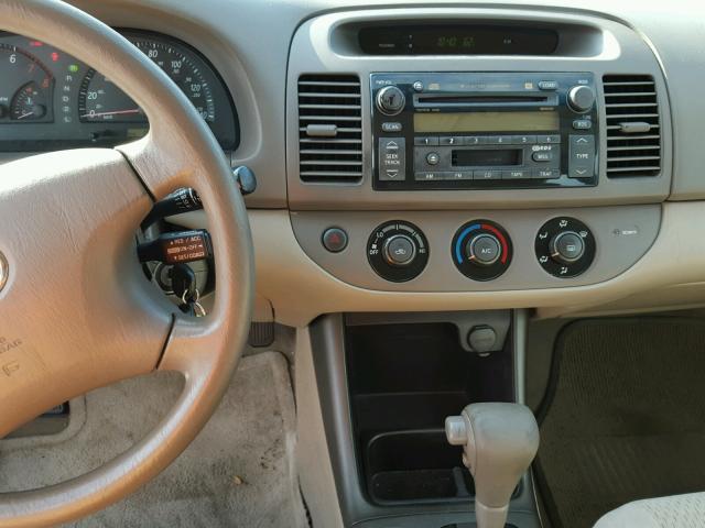4T1BF30K43U543886 - 2003 TOYOTA CAMRY LE 金色 照片 9