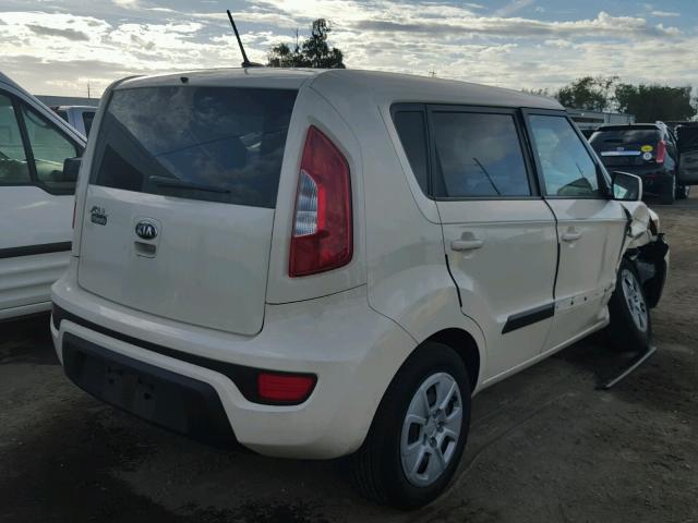 KNDJT2A57D7530352 - 2013 KIA SOUL WHITE photo 4