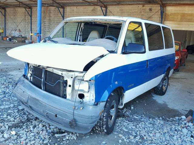 1GCDM19W9VB208828 - 1997 CHEVROLET ASTRO WHITE photo 2