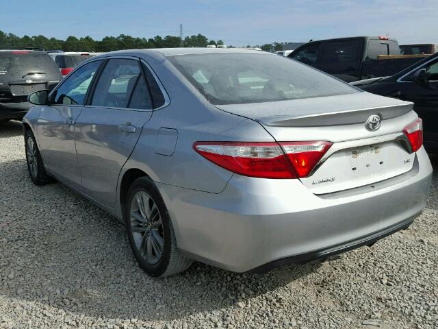 4T1BF1FK8GU156890 - 2016 TOYOTA CAMRY LE GRAY photo 3