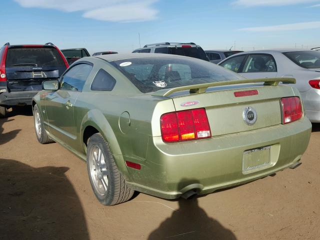 1ZVHT82H655218351 - 2005 FORD MUSTANG GT GREEN photo 3