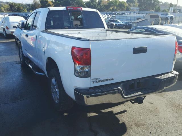 5TFRT54137X003863 - 2007 TOYOTA TUNDRA DOU WHITE photo 3