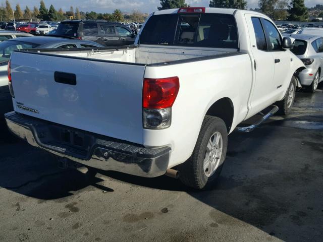 5TFRT54137X003863 - 2007 TOYOTA TUNDRA DOU WHITE photo 4