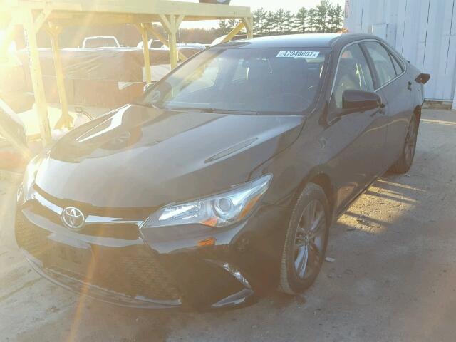 4T1BF1FK4GU185674 - 2016 TOYOTA CAMRY LE შავი ფოტო 2