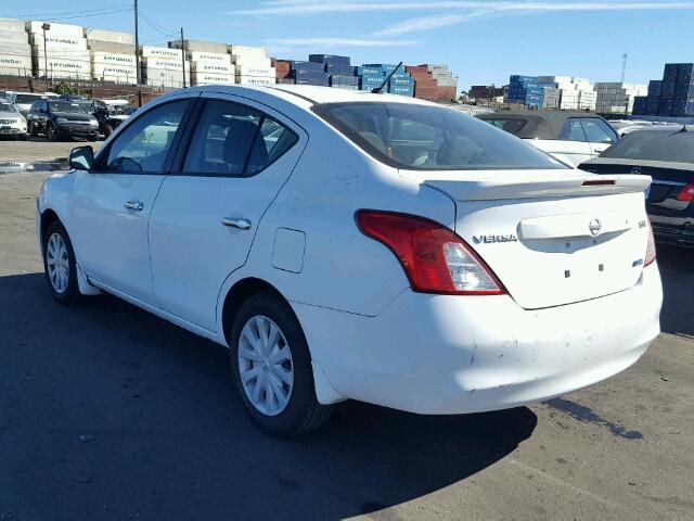 3N1CN7AP5DL885987 - 2013 NISSAN VERSA S WHITE photo 3