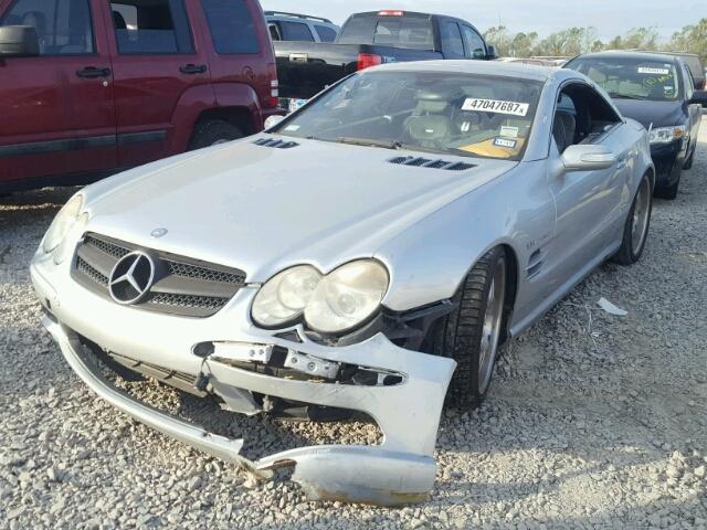 WDBSK74F55F097449 - 2005 MERCEDES-BENZ SL 55 AMG SILVER photo 2