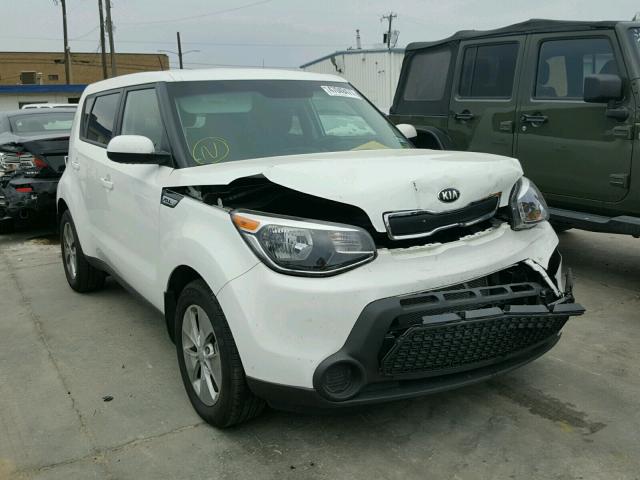 KNDJN2A2XG7401784 - 2016 KIA SOUL WHITE photo 1