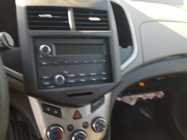 1G1JA6SH2F4196895 - 2015 CHEVROLET SONIC LS WHITE photo 9