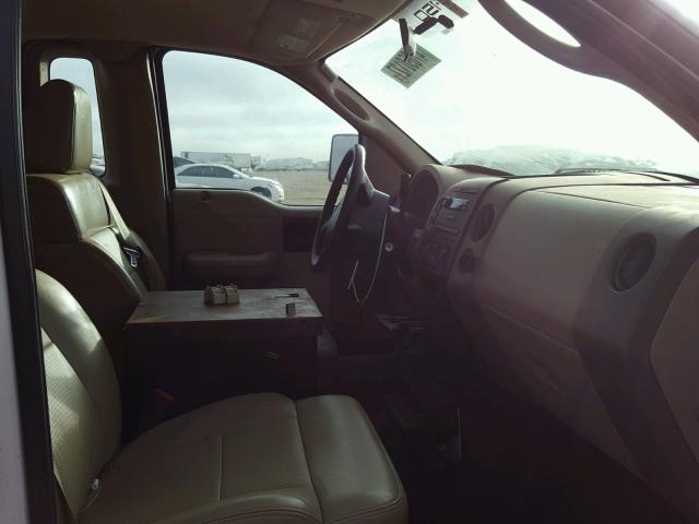 1FTRF12217KD37253 - 2007 FORD F150 WHITE photo 5