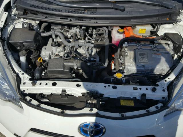 JTDKDTB31E1560908 - 2014 TOYOTA PRIUS C WHITE photo 7