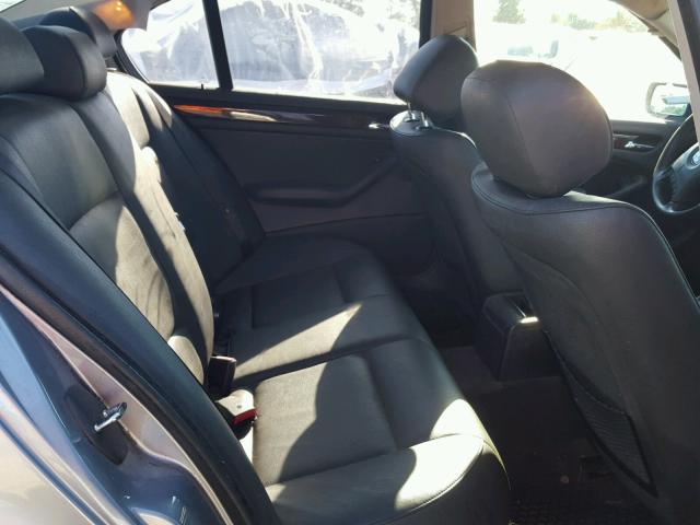 WBAAZ33414KP82696 - 2004 BMW 325 IS SUL GRAY photo 6